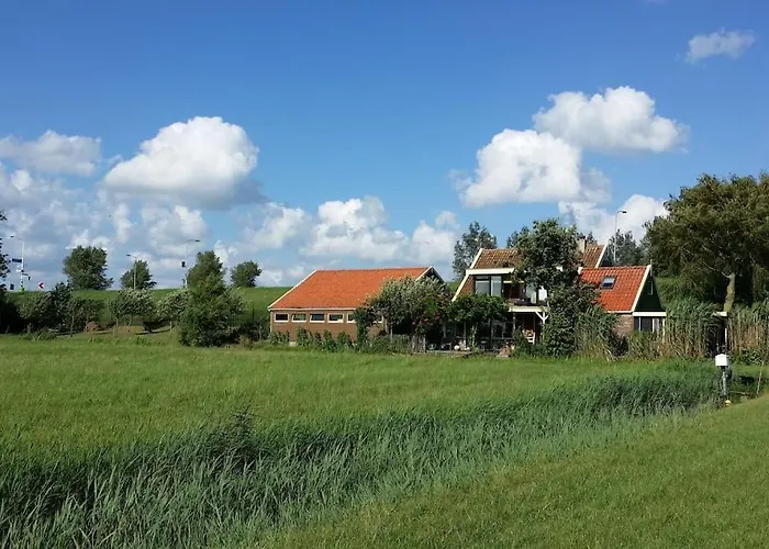 Idyllic To Ijsselmeer *